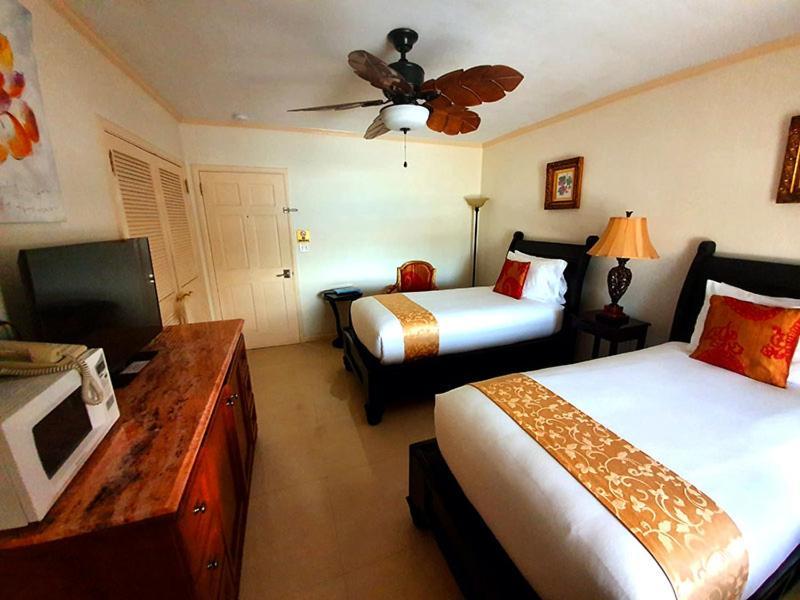 Ocean West Boutique Hotel Nassau Exteriér fotografie